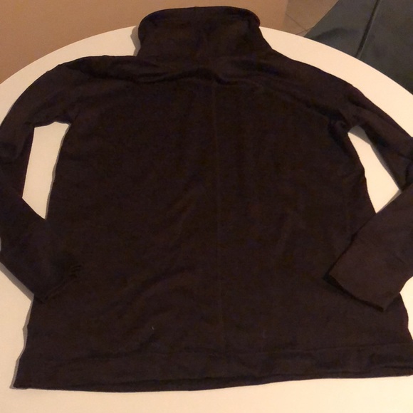 Old Navy pullover - Picture 5 of 6